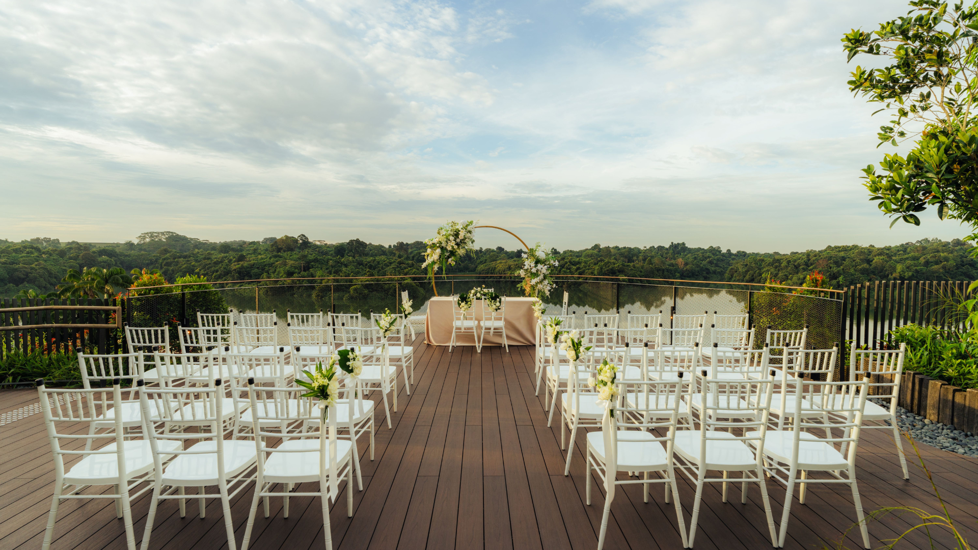 Wedding venue at rooftop platform. 